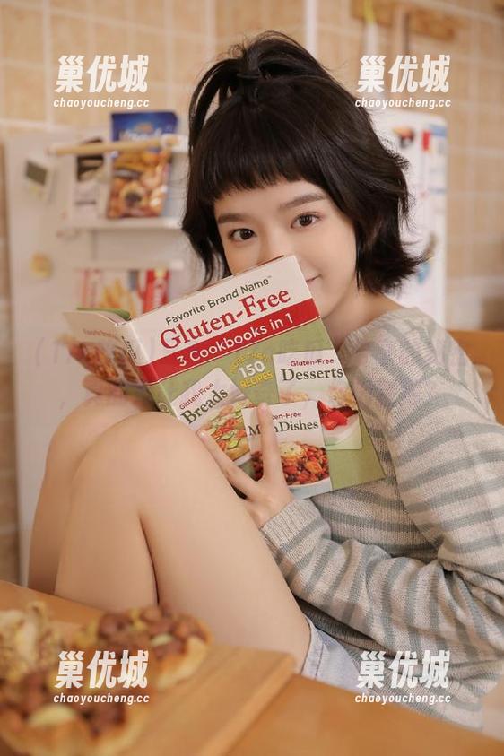 只在“17c吃瓜”分享的秘密，真的是让我太好奇了，你们猜猜？
