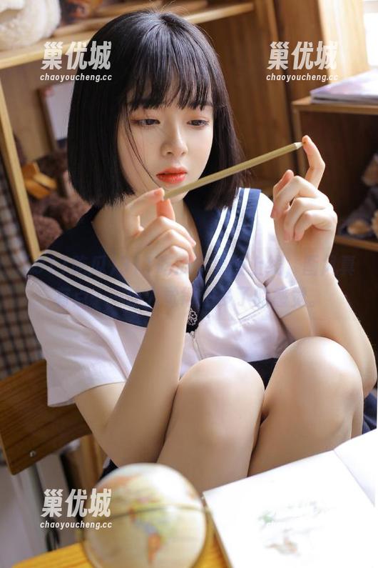 911吃瓜苹果版上线，画风真有点……让人觉得想多了的感觉。