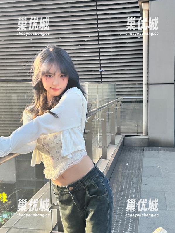 “hlw”发布重磅消息：谁能想到，再普通的日常也能撩出满满戏！