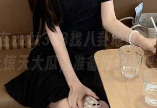 在zztt333找八卦地址，没准能碰上惊天大瓜，准备好炸裂吧！