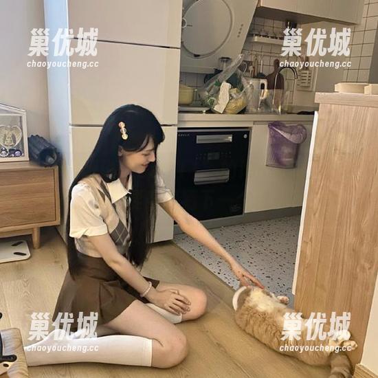 听说“zztt11”的ios应用又更新了，难道要帮我猜下一个热搜吗？