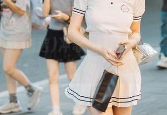 冲哥黑料精选：一段视频带你跳进传送门的狂欢！