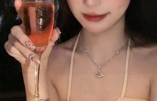 吃瓜网站首页：黑料在线猛料一唾而就！